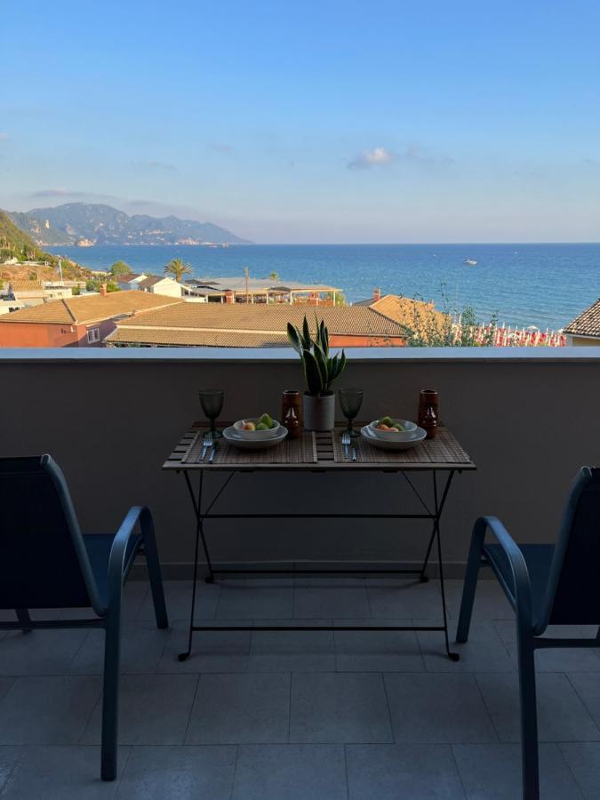 Costal Apartment 格利法达 外观 照片