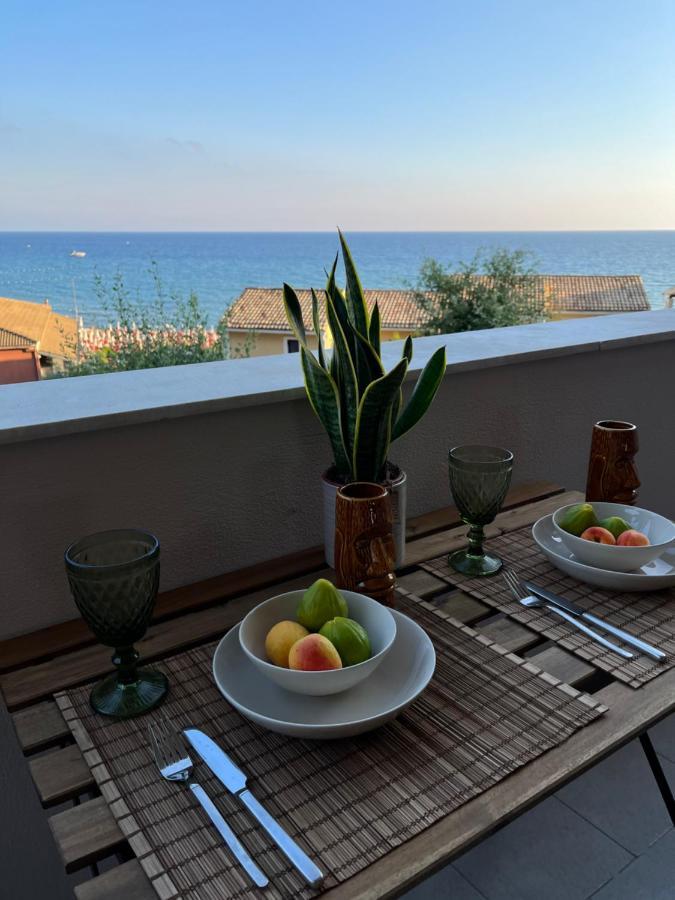 Costal Apartment 格利法达 外观 照片