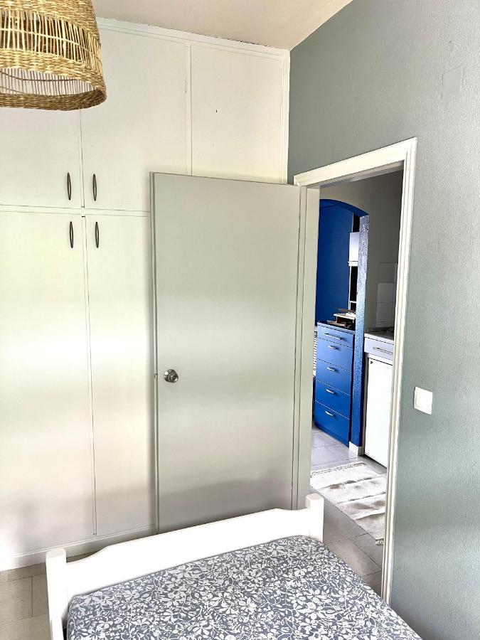 Costal Apartment 格利法达 外观 照片
