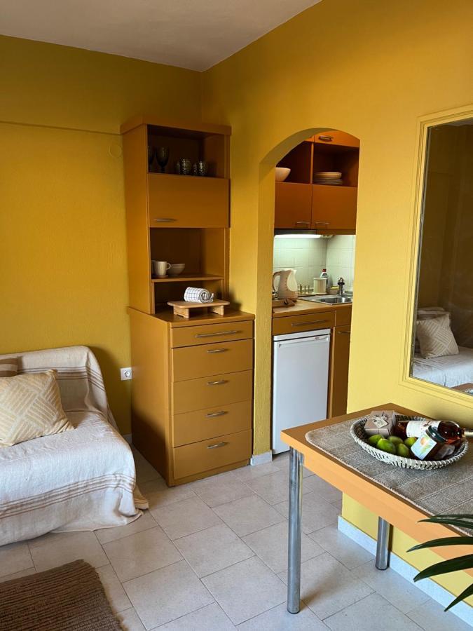 Costal Apartment 格利法达 外观 照片