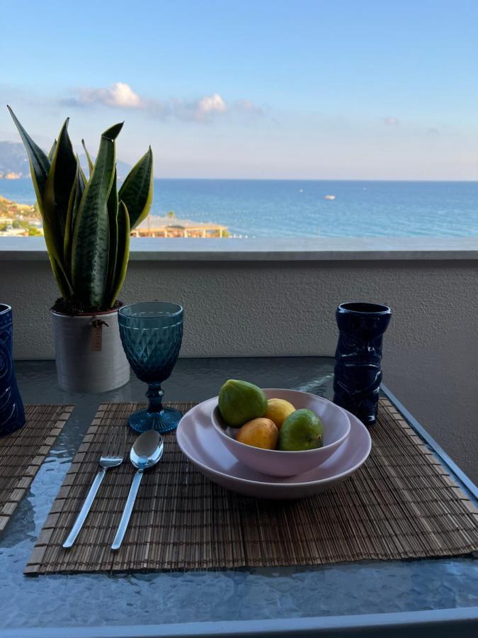 Costal Apartment 格利法达 外观 照片
