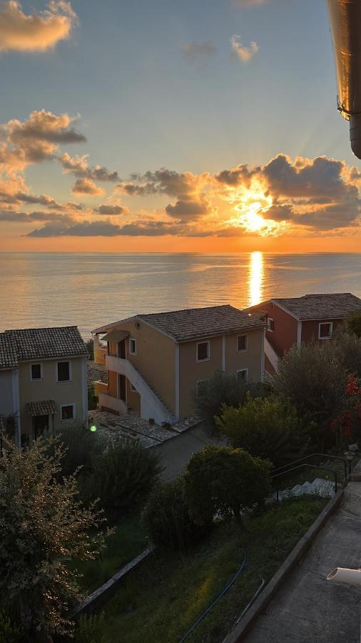 Costal Apartment 格利法达 外观 照片
