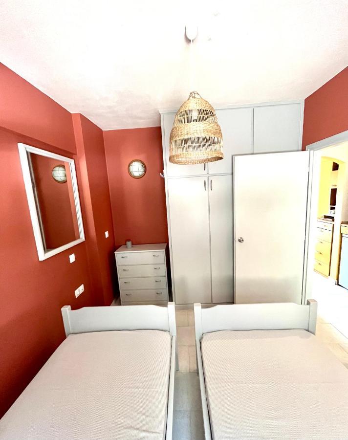 Costal Apartment 格利法达 外观 照片