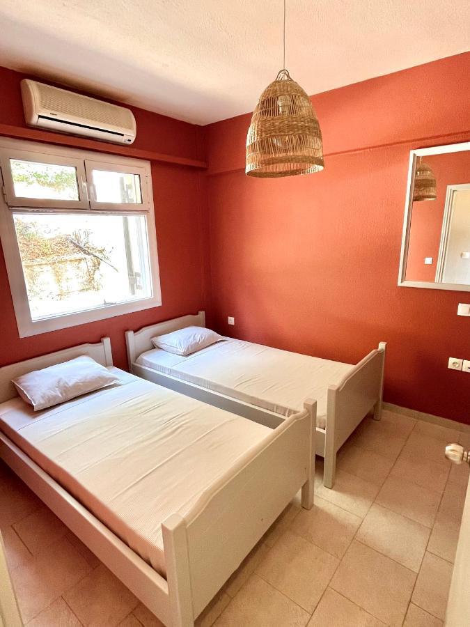 Costal Apartment 格利法达 外观 照片