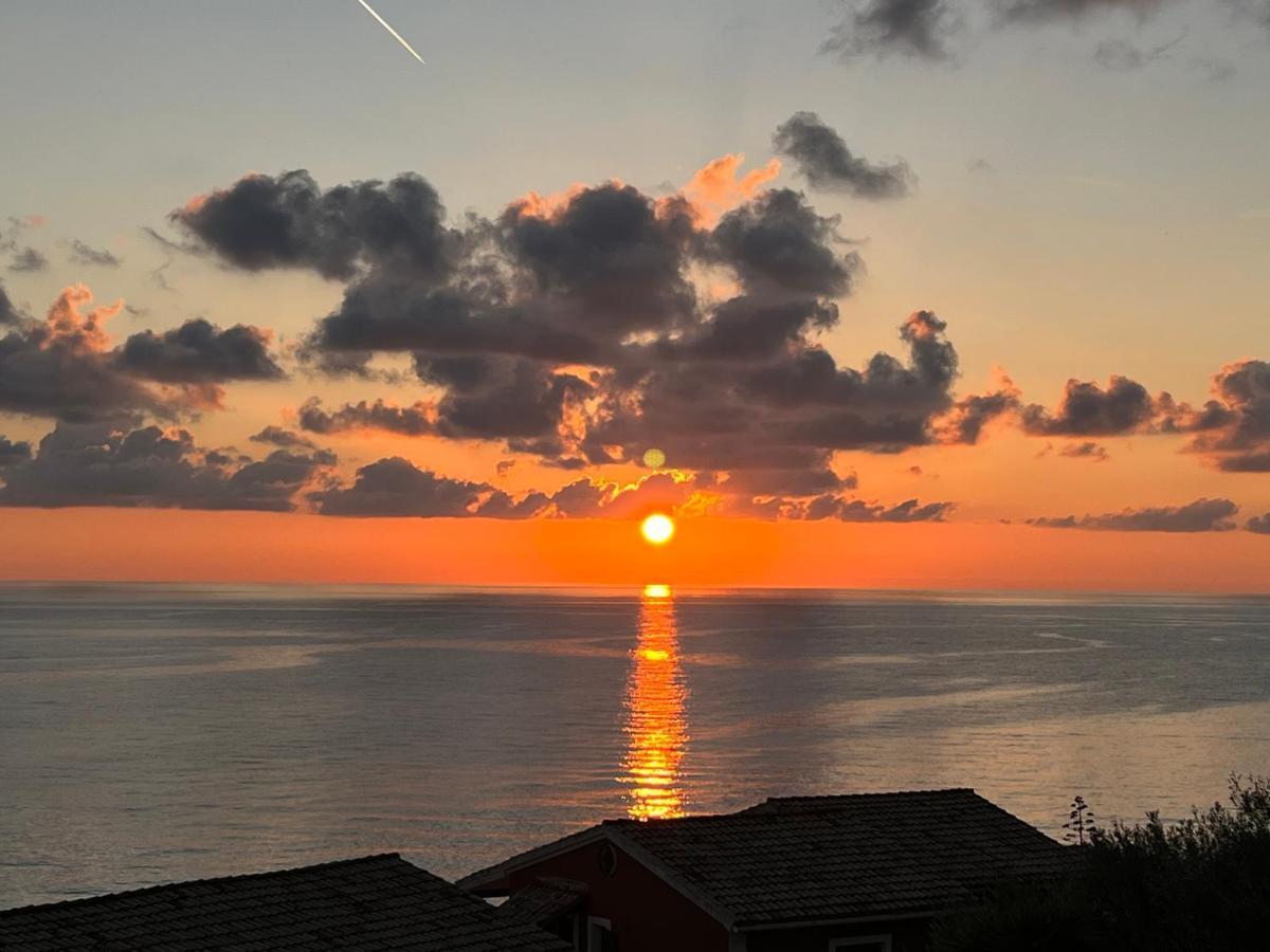 Costal Apartment 格利法达 外观 照片